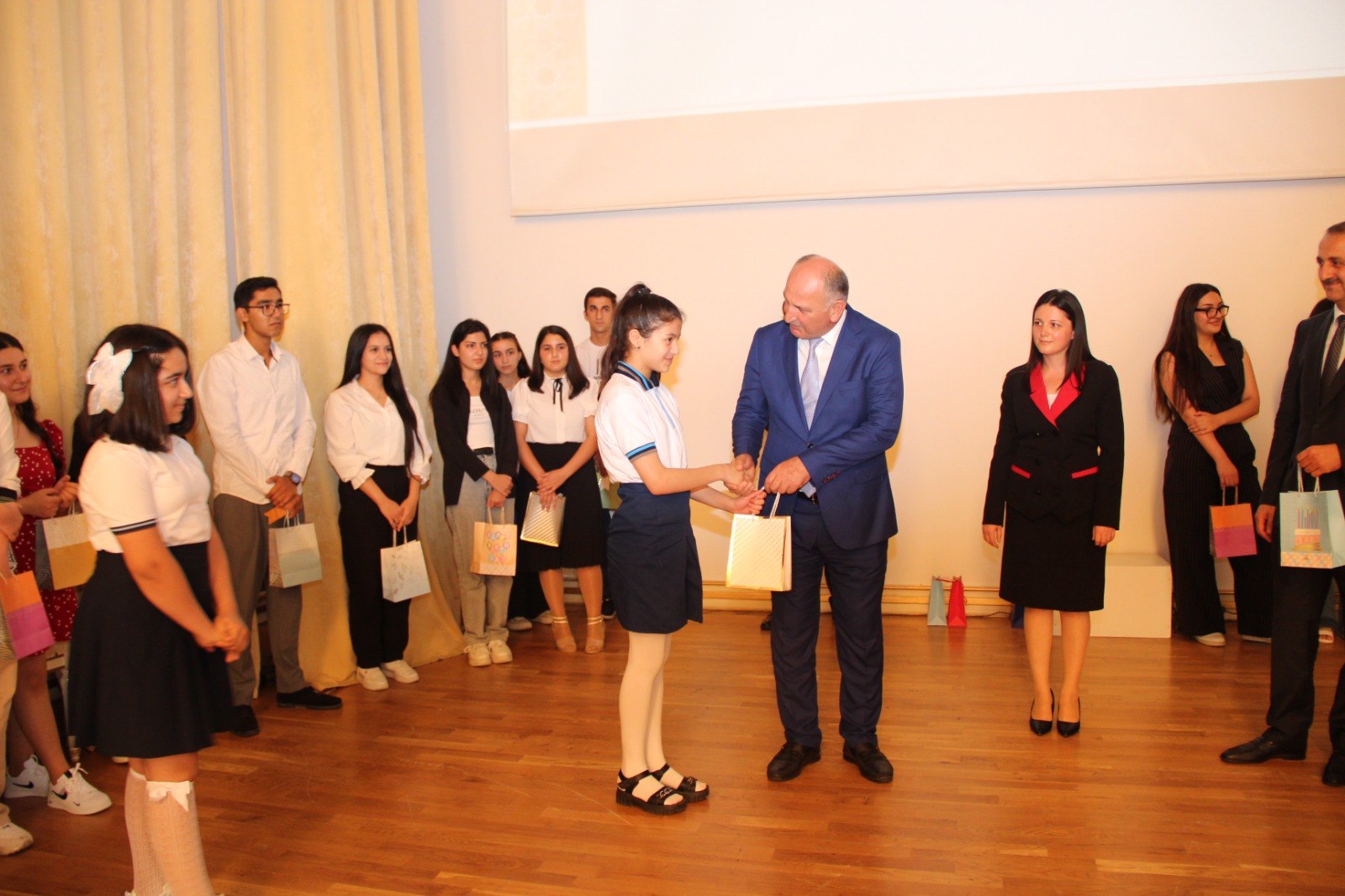 Mis.Az - Son Xeberler